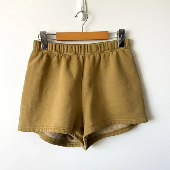 Aritzia TNA cozy AF Fleece Shorts in Sand Bluff Tan Size Small - Picture 2 of 4